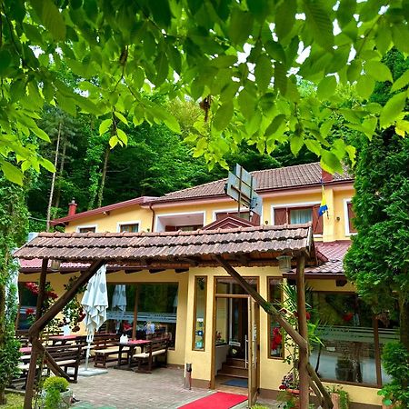 צאזין Motel Stovrela מראה חיצוני תמונה